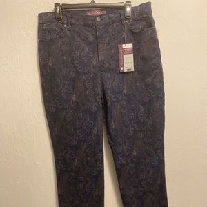 Gloria Vanderbilt Purple Bandanna Print Tapered Leg Classic Rise Pants Size 16